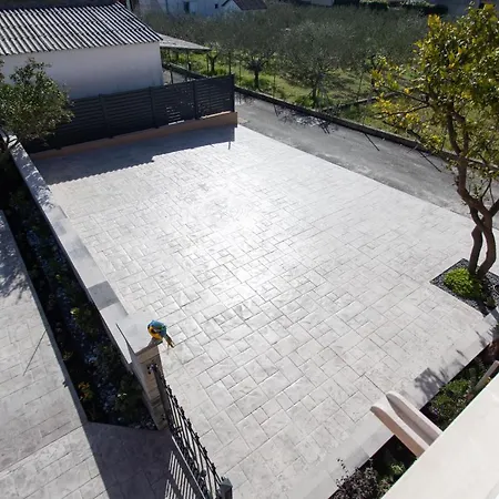 Ivana Villa Kaštela